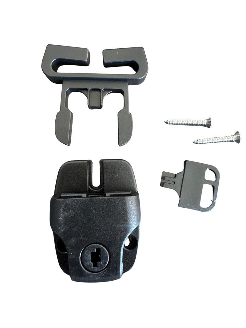 Attache couverture, pression latérale