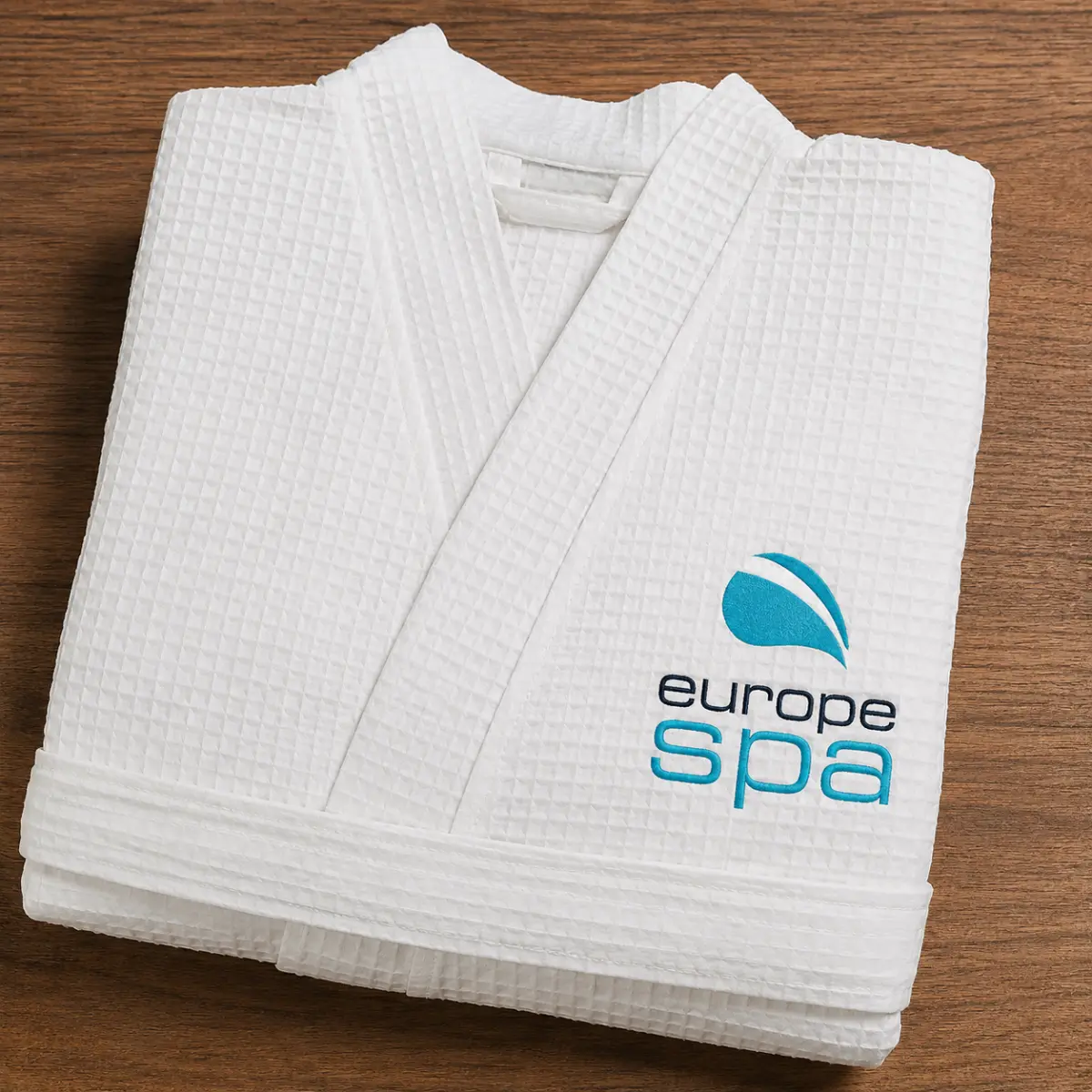 Peignoir coloris blanc, brodé logo Europe Spa, taille L